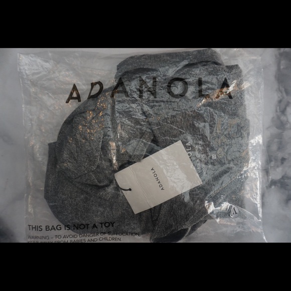 Brand NEW Adonola work out tank w/ TAGS - Picture 8 of 8